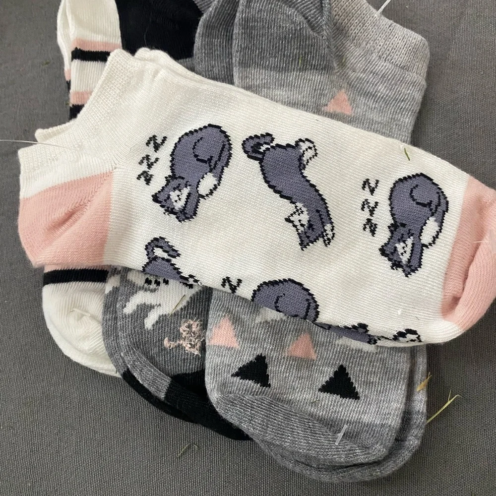 Cute Gray and Pink Cat Pattern Socks Set